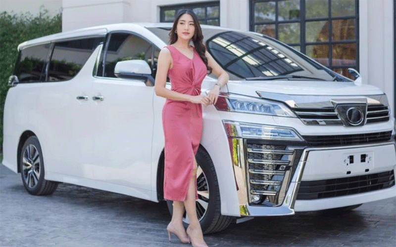 Mobil Mahal Angkat Gengsi Pria Dan Hadirkan Stereotip Berbeda